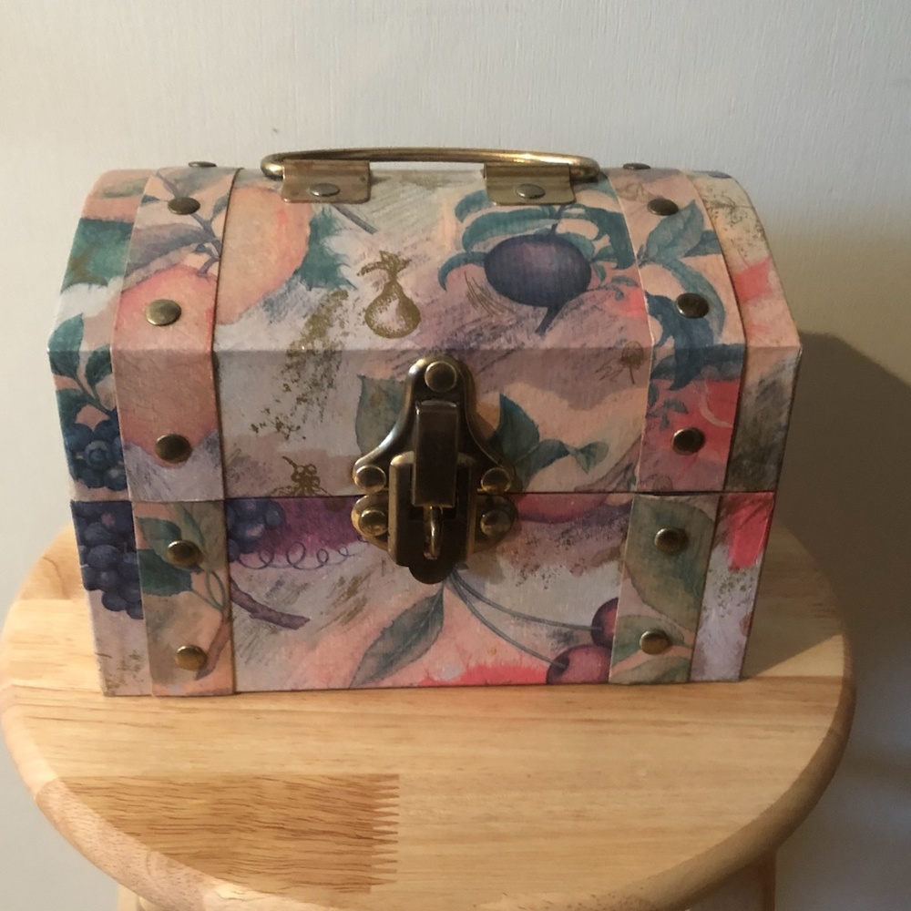 Vintage fruits trinkets cardboard box mini trunk EUC
